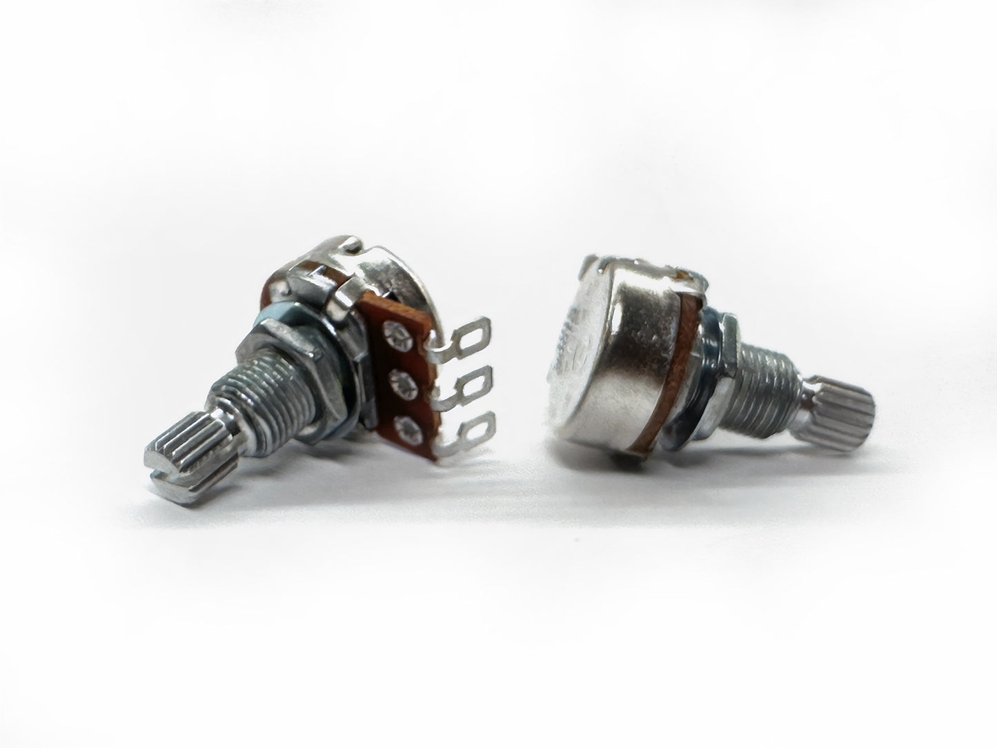 LHZ-B100K EQ Potentiometers, 100k Linear, Center Detent, 17mm (I pair)